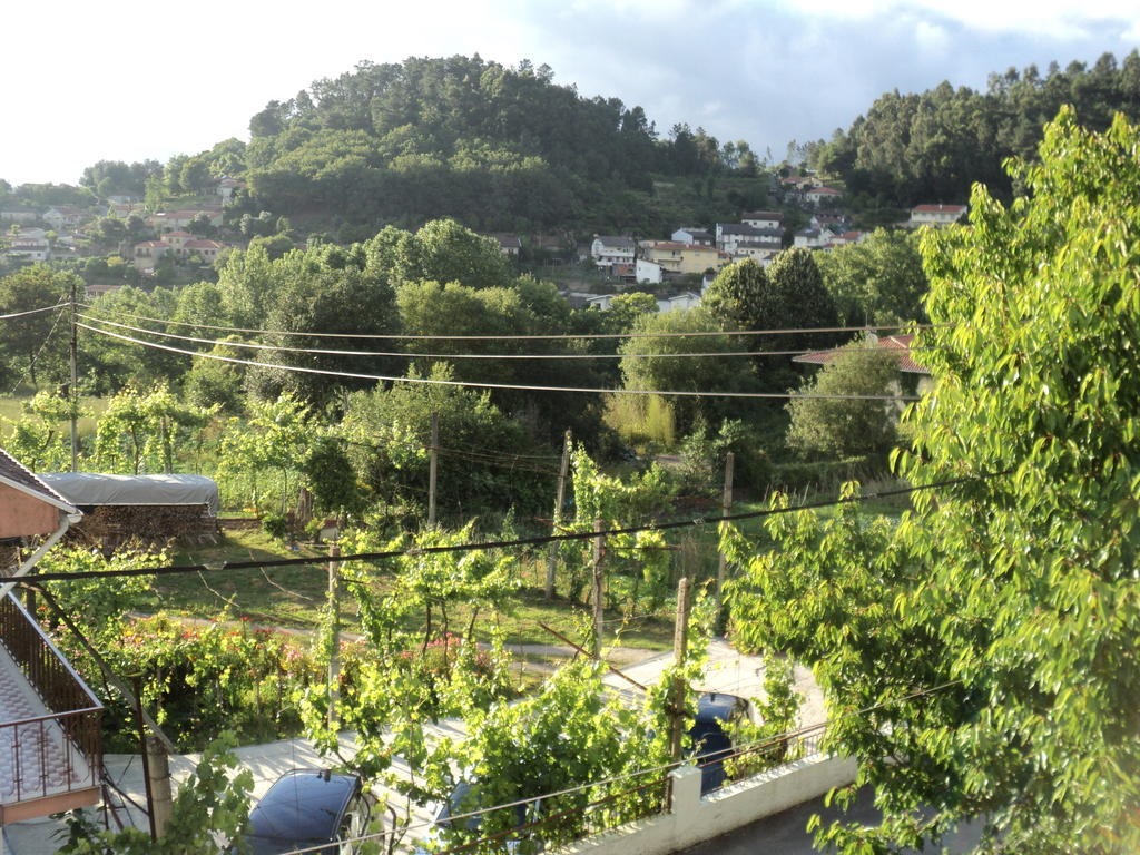 Alojamento Correia Caldelas Exterior photo